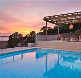 3 bedroom villa with pool and sea views Hvar island sleeps 6